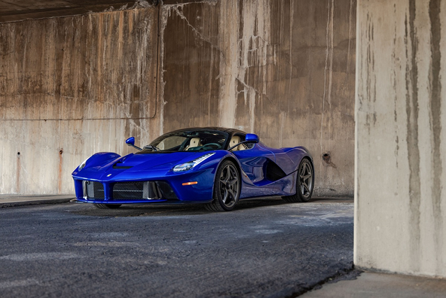 Siêu xe hàng hiếm Ferrari LaFerrari độc nhất thế giới lên sàn đấu giá - Hình 15 Sieu xe hang hiem Ferrari LaFerrari doc nhat the gioi len san dau gia-Hinh-15