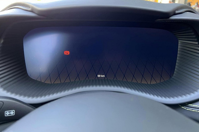 Đại gia Đặng Lê Nguyên Vũ khai xuân bằng Aston Martin DBX 707 giá 21,7 tỷ - Hình 10 Dai gia Dang Le Nguyen Vu khai xuan bang Aston Martin DBX 707 gia 21,7 ty-Hinh-10