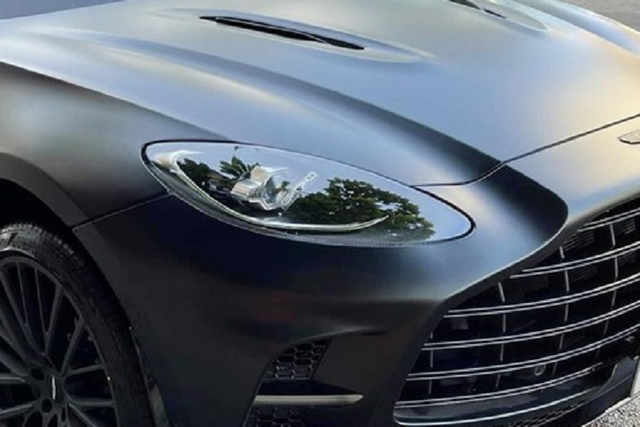Đại gia Đặng Lê Nguyên Vũ khai xuân bằng Aston Martin DBX 707 giá 21,7 tỷ - Hình 9 Dai gia Dang Le Nguyen Vu khai xuan bang Aston Martin DBX 707 gia 21,7 ty-Hinh-9