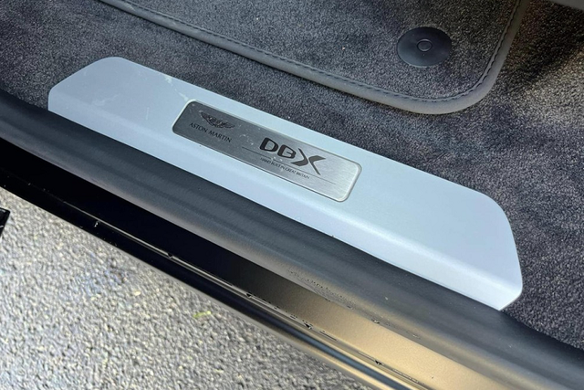 Đại gia Đặng Lê Nguyên Vũ khai xuân bằng Aston Martin DBX 707 giá 21,7 tỷ - Hình 8 Dai gia Dang Le Nguyen Vu khai xuan bang Aston Martin DBX 707 gia 21,7 ty-Hinh-8