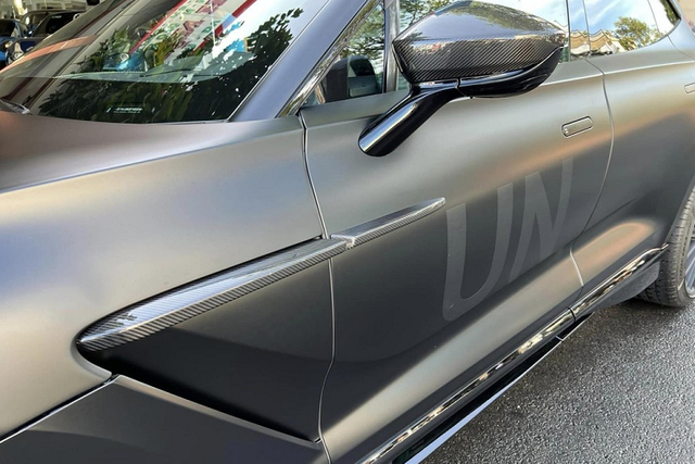 Đại gia Đặng Lê Nguyên Vũ khai xuân bằng Aston Martin DBX 707 giá 21,7 tỷ - Hình 3 Dai gia Dang Le Nguyen Vu khai xuan bang Aston Martin DBX 707 gia 21,7 ty-Hinh-3