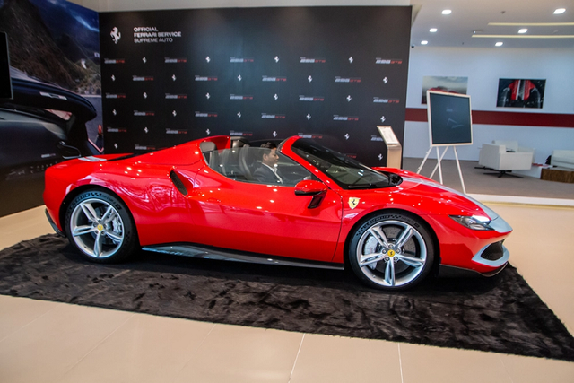 Ra mắt siêu xe Ferrari 296 GTS từ 23 tỷ cho các đại gia Việt Nam - Hình 7 Ra mat sieu xe Ferrari 296 GTS tu 23 ty cho cac dai gia Viet Nam-Hinh-7