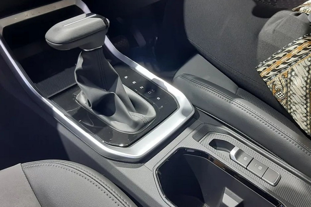 Wuling Alvez 2023 từ 330 triệu đồng, sẵn sàng đấu Honda HR-V - Hình 12 Wuling Alvez 2023 tu 330 trieu dong, san sang dau Honda HR-V-Hinh-12