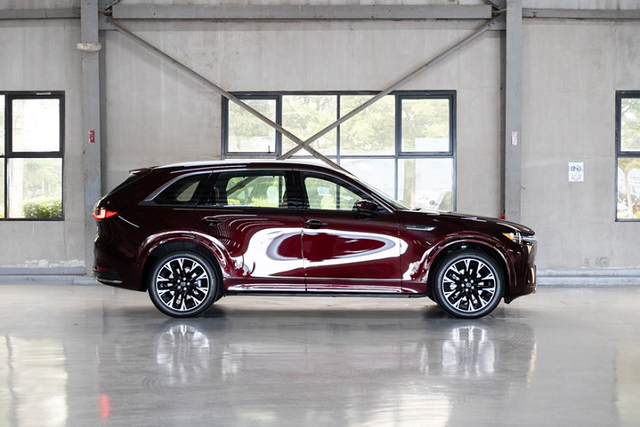 Mazda CX-90 giá rẻ như Hyundai Palisade ở Việt Nam - Hình 4 Mazda CX-90 gia re nhu Hyundai Palisade o Viet Nam-Hinh-4