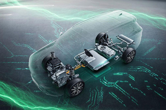 Chery Tiggo 8 Pro e+ chạy 75 km không “uống” xăng - Hình 2 Chery Tiggo 8 Pro e+ chay 75 km khong “uong” xang-Hinh-2