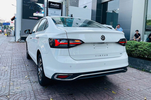 Volkswagen Virtus 2023 tại Việt Nam - 'sedan bình dân' đang được giảm giá - Hình 3 Volkswagen Virtus 2023 tai Viet Nam - 'sedan binh dan' dang duoc giam gia-Hinh-3