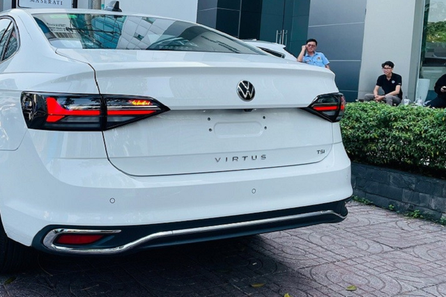 Volkswagen Virtus 2023 tại Việt Nam - 'sedan bình dân' đang được giảm giá - Hình 5 Volkswagen Virtus 2023 tai Viet Nam - 'sedan binh dan' dang duoc giam gia-Hinh-5