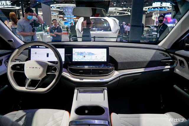 SUV chạy điện Chery eQ7 2023 chưa đến 700 triệu đồng - Hình 8 SUV chay dien Chery eQ7 2023 chua den 700 trieu dong-Hinh-8