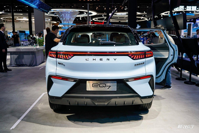 SUV chạy điện Chery eQ7 2023 chưa đến 700 triệu đồng - Hình 7 SUV chay dien Chery eQ7 2023 chua den 700 trieu dong-Hinh-7