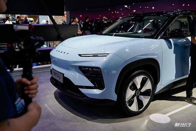 SUV chạy điện Chery eQ7 2023 chưa đến 700 triệu đồng - Hình 5 SUV chay dien Chery eQ7 2023 chua den 700 trieu dong-Hinh-5