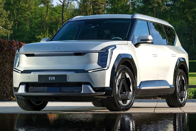 Kia EV9 thêm bản GT-Line từ 1,27 tỷ đồng, "đối thủ" của VinFast VF9 - Hình 2 Kia EV9 them ban GT-Line tu 1,27 ty dong,