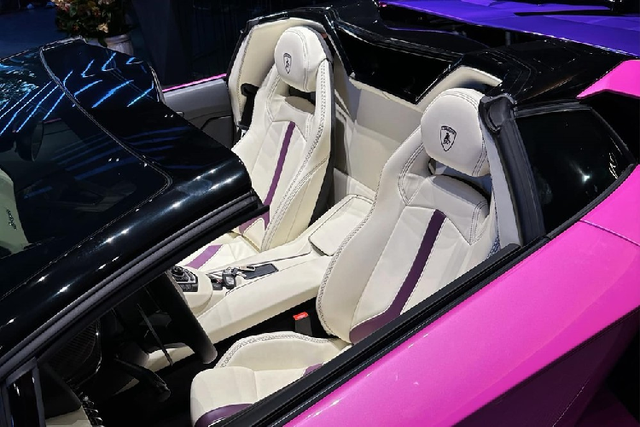 Lamborghini Aventador Roadster hơn 42 tỷ của Phan Công Khanh - Hình 7 Lamborghini Aventador Roadster hon 42 ty cua Phan Cong Khanh-Hinh-7