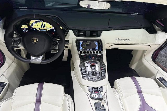 Lamborghini Aventador Roadster hơn 42 tỷ của Phan Công Khanh - Hình 9 Lamborghini Aventador Roadster hon 42 ty cua Phan Cong Khanh-Hinh-9