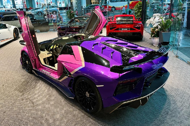 Lamborghini Aventador Roadster hơn 42 tỷ của Phan Công Khanh - Hình 6 Lamborghini Aventador Roadster hon 42 ty cua Phan Cong Khanh-Hinh-6