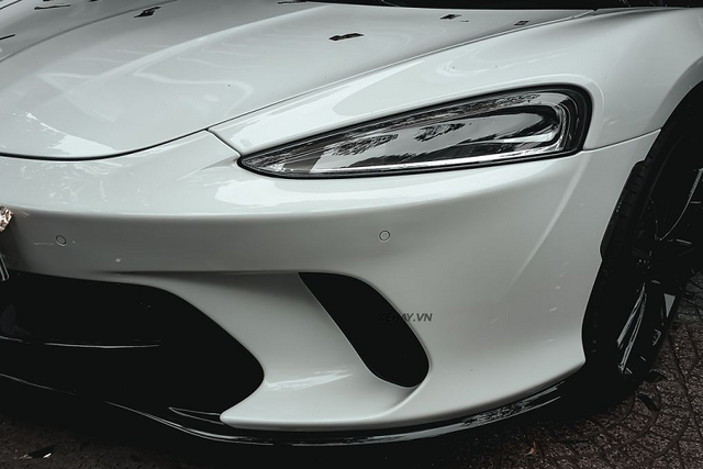 Đi xem McLaren GT hơn 20 tỷ đồng của thiếu gia 9X miền Tây - Hình 6 Di xem McLaren GT hon 20 ty dong cua thieu gia 9X mien Tay-Hinh-6