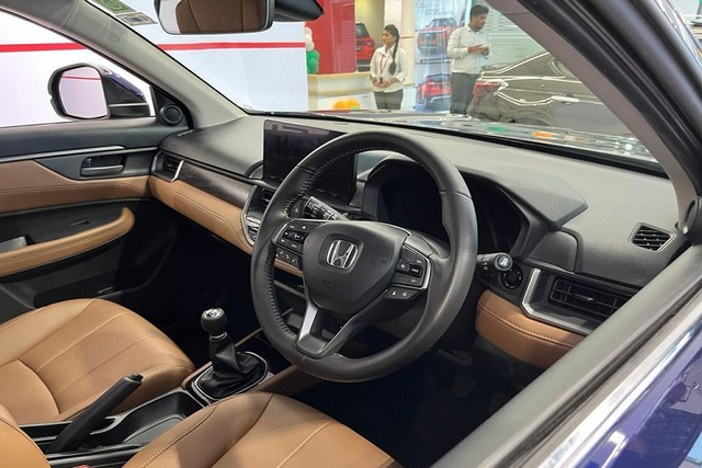 Xem Honda Elevate chỉ từ 320 triệu đồng - Hình 8 Xem Honda Elevate chi tu 320 trieu dong-Hinh-8