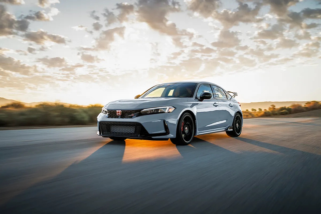 Honda Civic Type R 2023 đang “cháy hàng”, hãng phải tạm ngừng nhận cọc - Hình 10 Honda Civic Type R 2023 dang “chay hang”, hang phai tam ngung nhan coc-Hinh-10