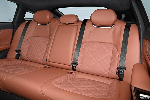 Changan Qiyuan A07 chỉ từ 511 triệu đồng - Hình 5 Changan Qiyuan A07 chi tu 511 trieu dong-Hinh-5