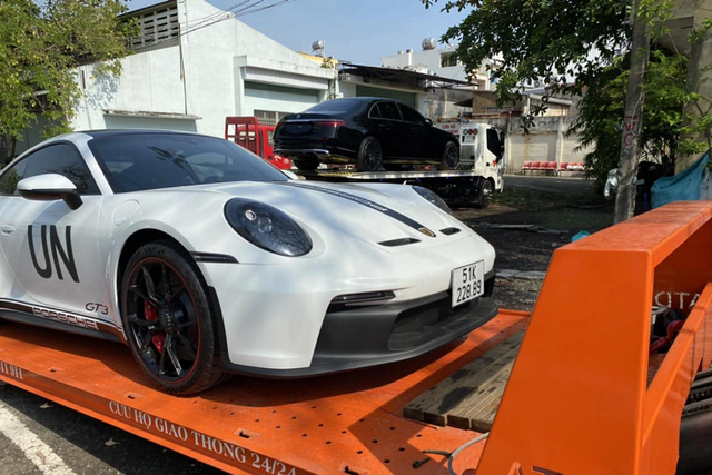 Cận cảnh Porsche 911 GT3 2022 hơn 16 tỷ của đại gia Đặng Lê Nguyên Vũ - Hình 8 Can canh Porsche 911 GT3 2022 hon 16 ty cua dai gia Dang Le Nguyen Vu-Hinh-8