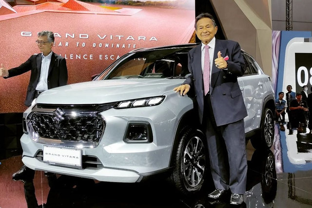 Chi tiết Suzuki Grand Vitara 2023 giá khoảng 474 triệu đồng Chi tiet Suzuki Grand Vitara 2023 gia khoang 474 trieu dong