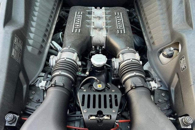 Đại gia Đặng Lê Nguyên Vũ lái xe tiền tỷ đi sắm Tết - Hình 5 Dai gia Dang Le Nguyen Vu lai xe tien ty di sam Tet-Hinh-5