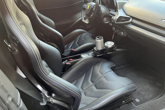 Đại gia Đặng Lê Nguyên Vũ lái xe tiền tỷ đi sắm Tết - Hình 6 Dai gia Dang Le Nguyen Vu lai xe tien ty di sam Tet-Hinh-6