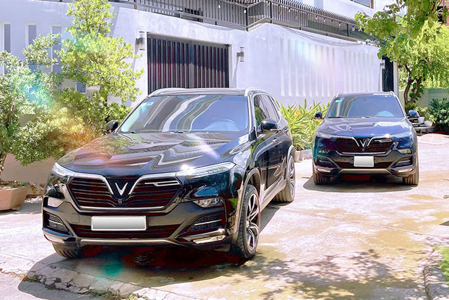 Vo chong Oc Thanh Van mua ca cap SUV dien VinFast VF9 2023-Hinh-7