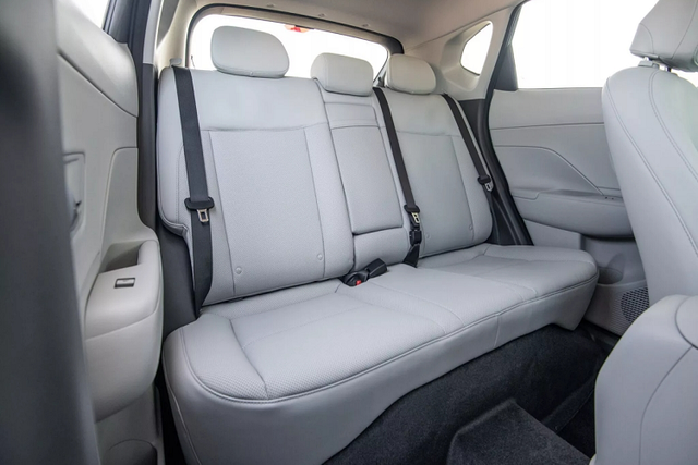 Hyundai Kona 2024 từ 582 triệu đồng, bản EV chạy 418km/lần sạc - Hình 9 Hyundai Kona 2024 tu 582 trieu dong, ban EV chay 418km/lan sac-Hinh-9