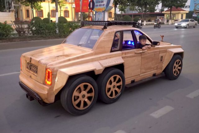Thú vị Rolls-Royce Phantom độc lạ tại Việt Nam - Hình 4 Thu vi Rolls-Royce Phantom doc la tai Viet Nam-Hinh-4