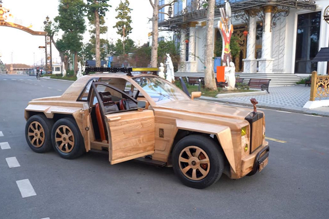 Thú vị Rolls-Royce Phantom độc lạ tại Việt Nam Thu vi Rolls-Royce Phantom doc la tai Viet Nam
