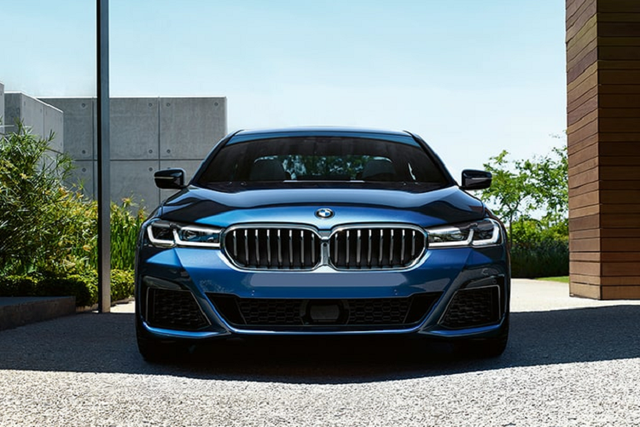 BMW 5-Series lắp ráp Việt Nam rẻ hơn xe nhập 360 triệu đồng - Hình 9 BMW 5-Series lap rap Viet Nam re hon xe nhap 360 trieu dong-Hinh-9