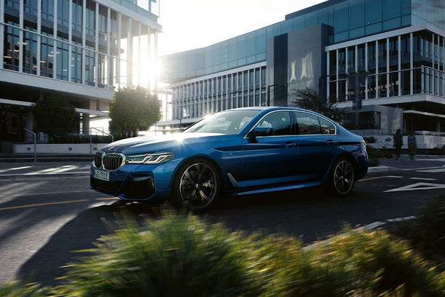 BMW 5-Series lắp ráp Việt Nam rẻ hơn xe nhập 360 triệu đồng BMW 5-Series lap rap Viet Nam re hon xe nhap 360 trieu dong