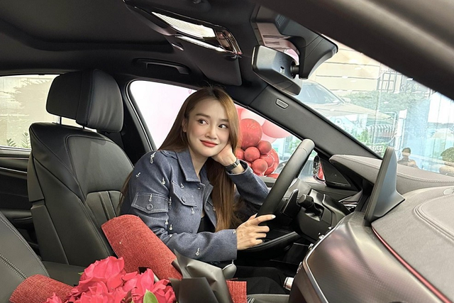 Trường Giang chi hơn 3 tỷ mua BMW 520i M Sport tặng vợ - Hình 3 Truong Giang chi hon 3 ty mua BMW 520i M Sport tang vo-Hinh-3