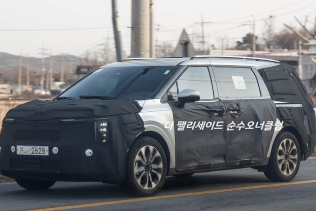 Lộ rõ thiết kế Kia Carnival 2024, đèn pha như SUV thuần điện EV9 - Hình 6 Lo ro thiet ke Kia Carnival 2024, den pha nhu SUV thuan dien EV9-Hinh-6