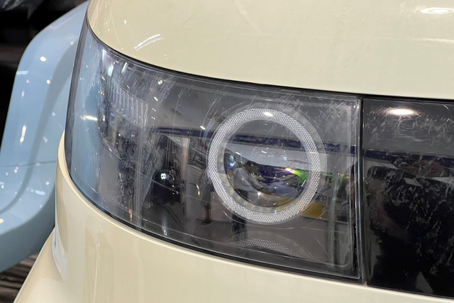 Cận cảnh ôtô điện Trung Quốc giá 100 triệu đồng tại Việt Nam - Hình 4 Can canh oto dien Trung Quoc gia 100 trieu dong tai Viet Nam-Hinh-4