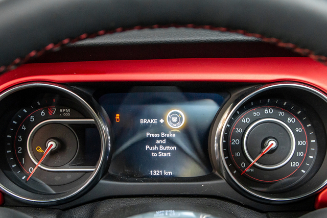 Qua Vũ khoe lái Jeep Gladiator từ Đắk Lắk về Sài Gòn không mệt - Hình 6 Qua Vu khoe lai Jeep Gladiator tu Dak Lak ve Sai Gon khong met-Hinh-6