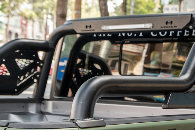 Qua Vũ khoe lái Jeep Gladiator từ Đắk Lắk về Sài Gòn không mệt - Hình 8 Qua Vu khoe lai Jeep Gladiator tu Dak Lak ve Sai Gon khong met-Hinh-8