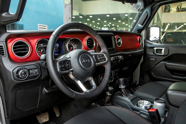 Qua Vũ khoe lái Jeep Gladiator từ Đắk Lắk về Sài Gòn không mệt - Hình 12 Qua Vu khoe lai Jeep Gladiator tu Dak Lak ve Sai Gon khong met-Hinh-12