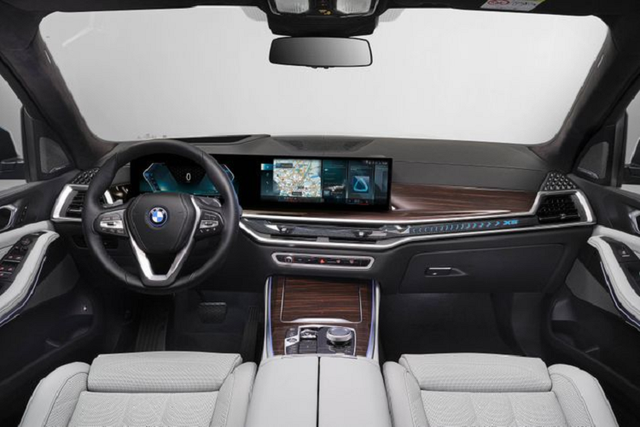 Cận cảnh SUV hạng sang BMW X5 và X6 2023 từ 1,5 tỷ đến 2,2 tỷ đồng - Hình 5 Can canh SUV hang sang BMW X5 va X6 2023 tu 1,5 ty den 2,2 ty dong-Hinh-5