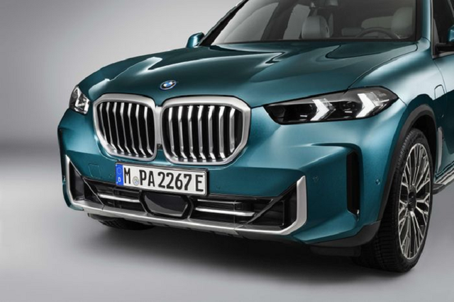 Cận cảnh SUV hạng sang BMW X5 và X6 2023 từ 1,5 tỷ đến 2,2 tỷ đồng - Hình 2 Can canh SUV hang sang BMW X5 va X6 2023 tu 1,5 ty den 2,2 ty dong-Hinh-2