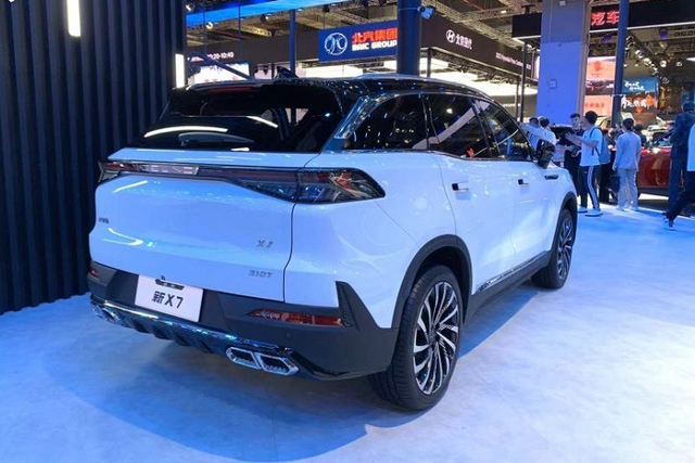 Beijing X7 2023 giá cực rẻ chỉ từ từ 410 triệu đồng - Hình 14 Beijing X7 2023 gia cuc re chi tu tu 410 trieu dong-Hinh-14