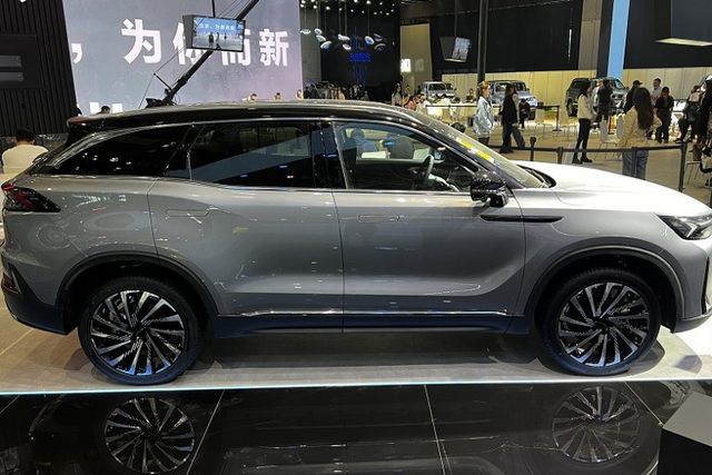 Beijing X7 2023 giá cực rẻ chỉ từ từ 410 triệu đồng - Hình 3 Beijing X7 2023 gia cuc re chi tu tu 410 trieu dong-Hinh-3