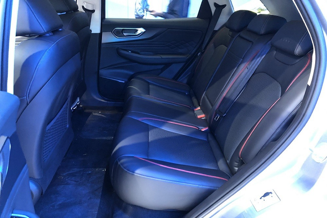 Beijing X7 2023 giá cực rẻ chỉ từ từ 410 triệu đồng - Hình 11 Beijing X7 2023 gia cuc re chi tu tu 410 trieu dong-Hinh-11