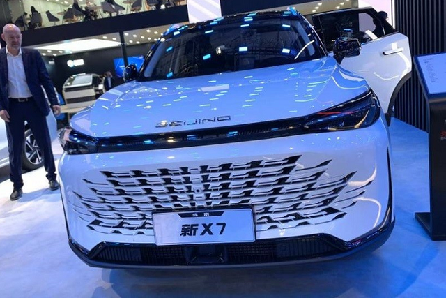 Beijing X7 2023 giá cực rẻ chỉ từ từ 410 triệu đồng - Hình 4 Beijing X7 2023 gia cuc re chi tu tu 410 trieu dong-Hinh-4