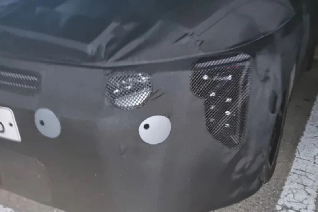 Kia K3 2024 lộ diện trên đường chạy thử, đậm chất "đàn anh” EV9 - Hình 5 Kia K3 2024 lo dien tren duong chay thu, dam chat