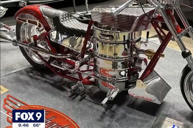 Chiếc môtô khủng có thể chạy bằng bia thay xăng - Hình 6 Chiec moto khung co the chay bang bia thay xang-Hinh-6