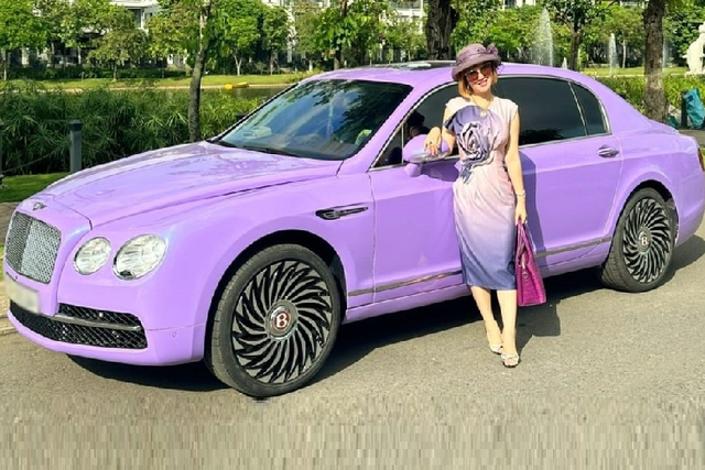 Ngắm siêu xe Bentley Continental Flying Spur “tím lịm” ở Vũng Tàu - Hình 3 Ngam sieu xe Bentley Continental Flying Spur “tim lim” o Vung Tau-Hinh-3