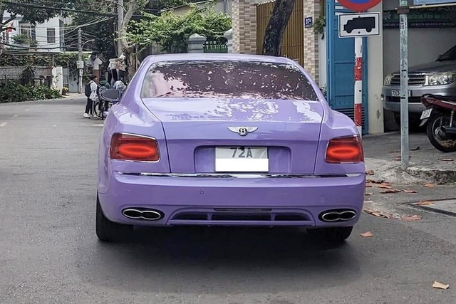 Ngắm siêu xe Bentley Continental Flying Spur “tím lịm” ở Vũng Tàu - Hình 2 Ngam sieu xe Bentley Continental Flying Spur “tim lim” o Vung Tau-Hinh-2