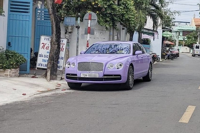 Ngắm siêu xe Bentley Continental Flying Spur “tím lịm” ở Vũng Tàu Ngam sieu xe Bentley Continental Flying Spur “tim lim” o Vung Tau