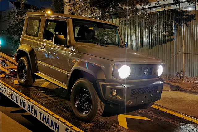 Đại lý bắt đầu nhận cọc Suzuki Jimny 2023, rẻ hơn nhập tư 600 triệu - Hình 2 Dai ly bat dau nhan coc Suzuki Jimny 2023, re hon nhap tu 600 trieu-Hinh-2
